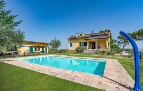 Amazing home in Mogliano with Outdoor swimming pool, WiFi and 6 Bedrooms Mogliano